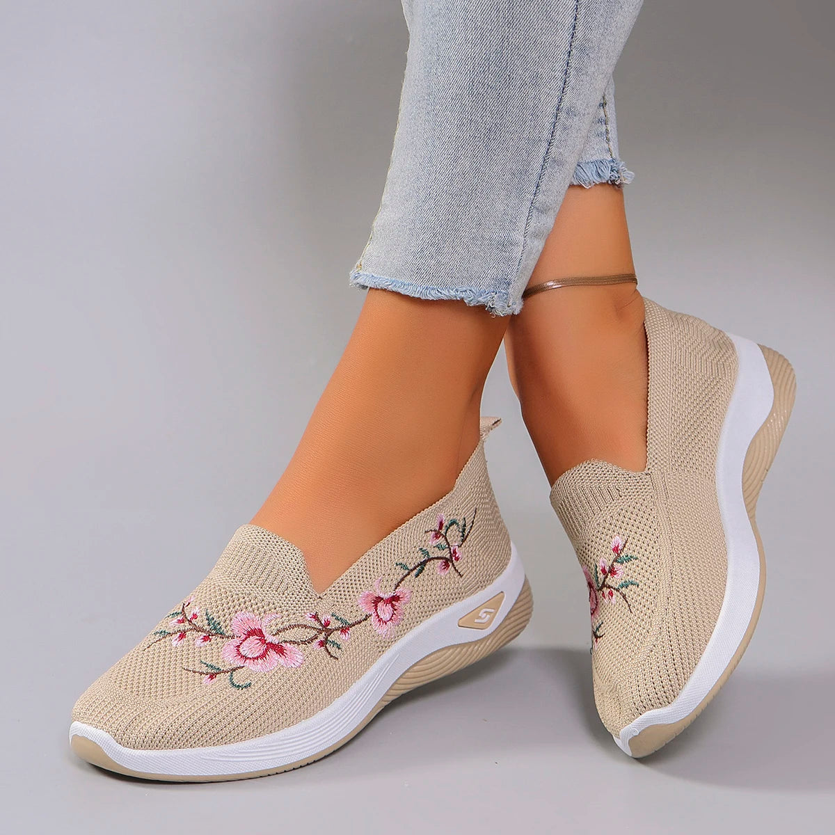 Women's Breathable Mesh Flat Sneakers — Lightweight Slip-On Casual Shoes