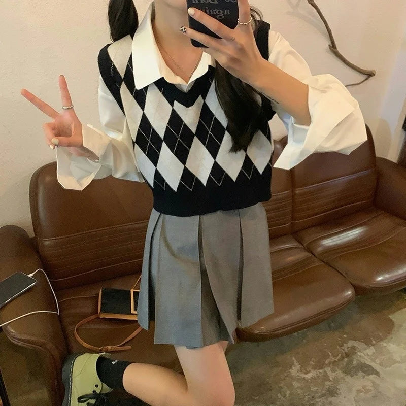 Women's Plaid V-Neck Cropped Sweater Vest
