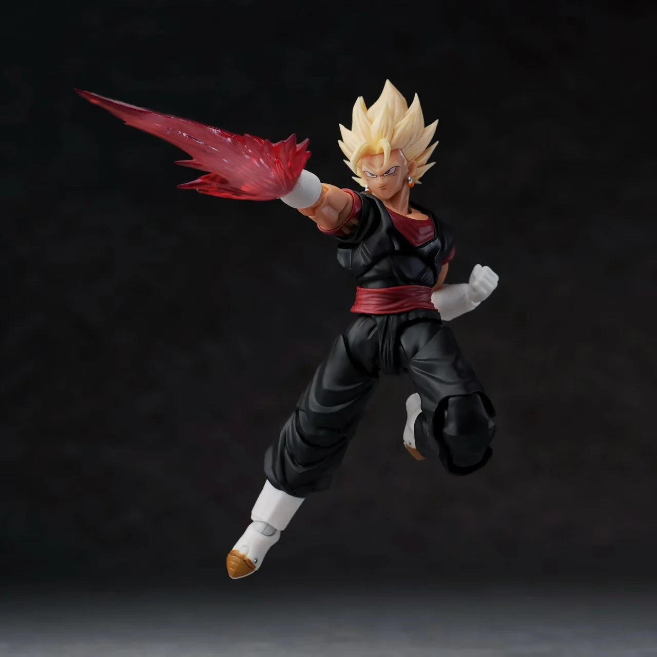 IN STOCK YG-mw Toys Weekly Color Version Vegito Figure Dragon Ball Super Saiyan God Vegito Anime Action Figures Figurine