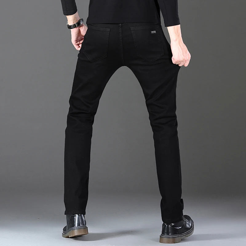Men’s Classic Straight-Leg Stretch Jeans