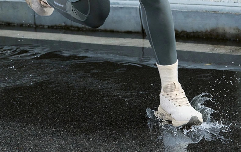 361 Degrees Wingblade Rainblock Men Running Shoes Splash Proof Anti-Slip Water Repellent Grippy Stable Male Sneakers 672532231