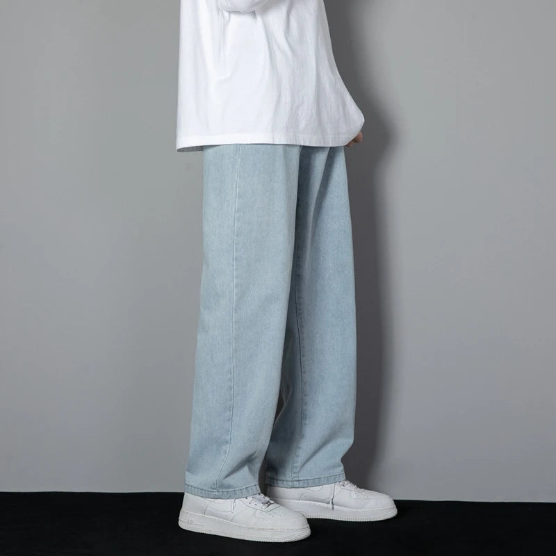 Men’s Relaxed Straight-Leg Denim Jeans