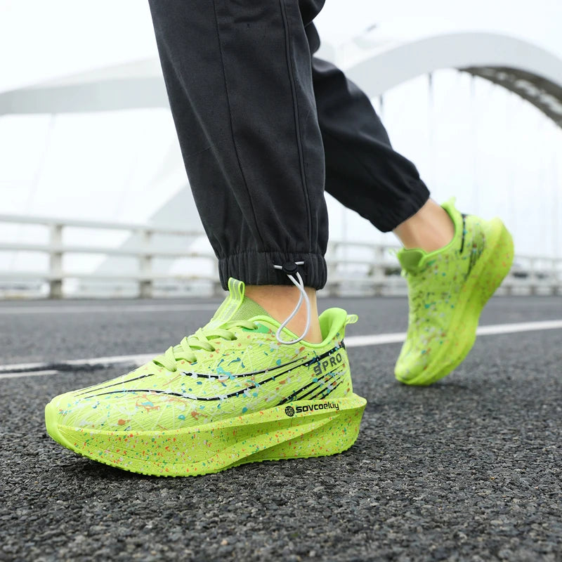 Men’s Lightweight Breathable Mesh Running Shoes