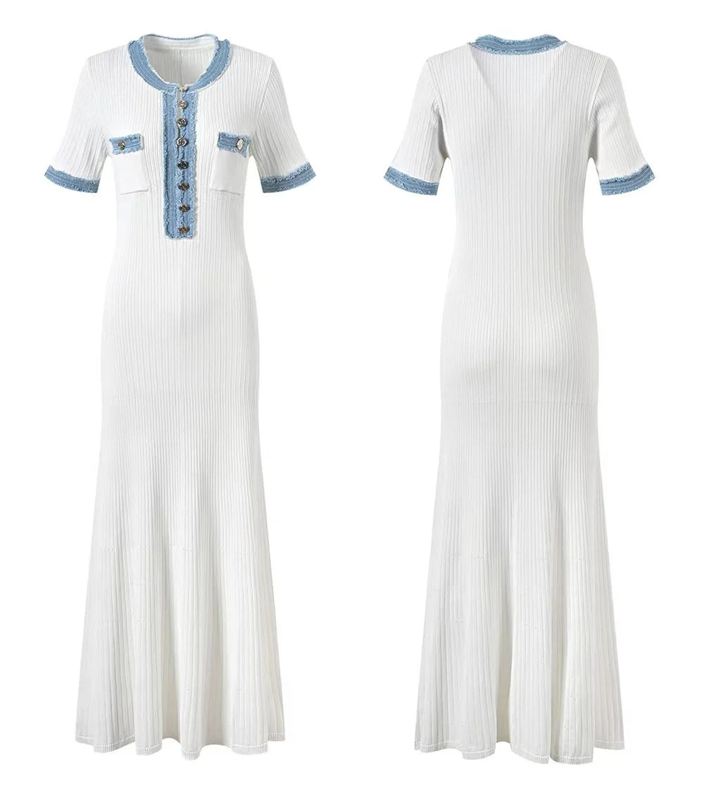 Chic Contrast Knit Maxi Dress