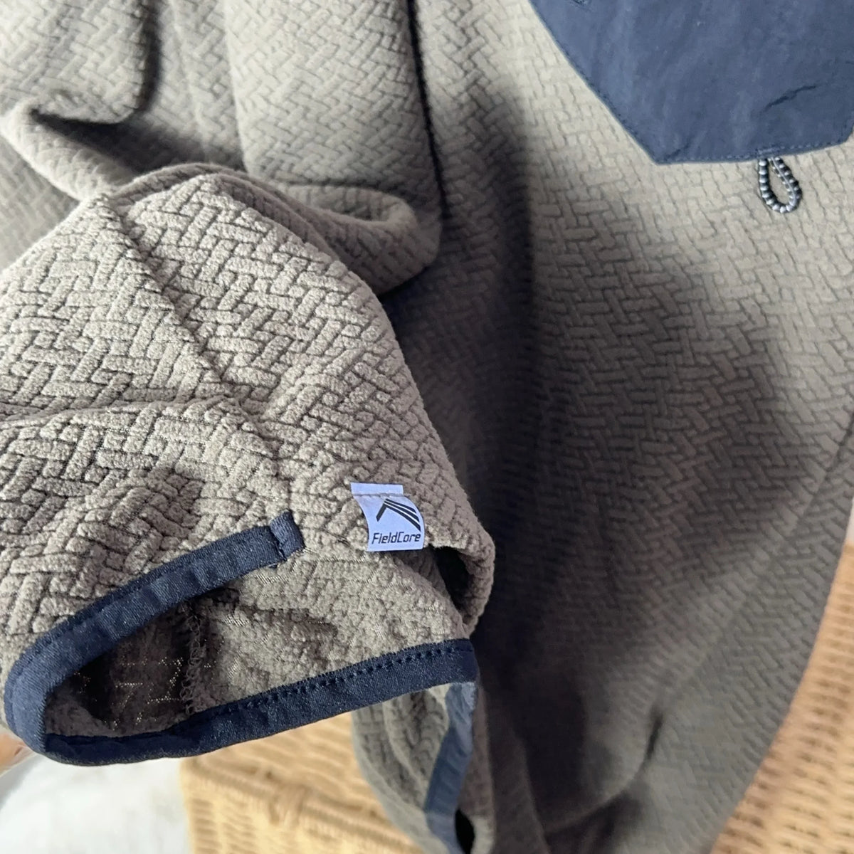 Original Men's Sporty Casual Hoodie Polyester Fiber Youth Trend Autumn Warm round Neck Chest Pocket No Button Men's Sweatshirt