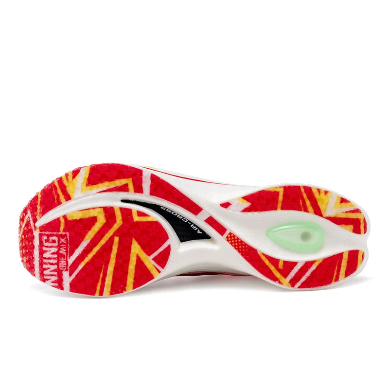 Carbon-Plate Elite Marathon Runner