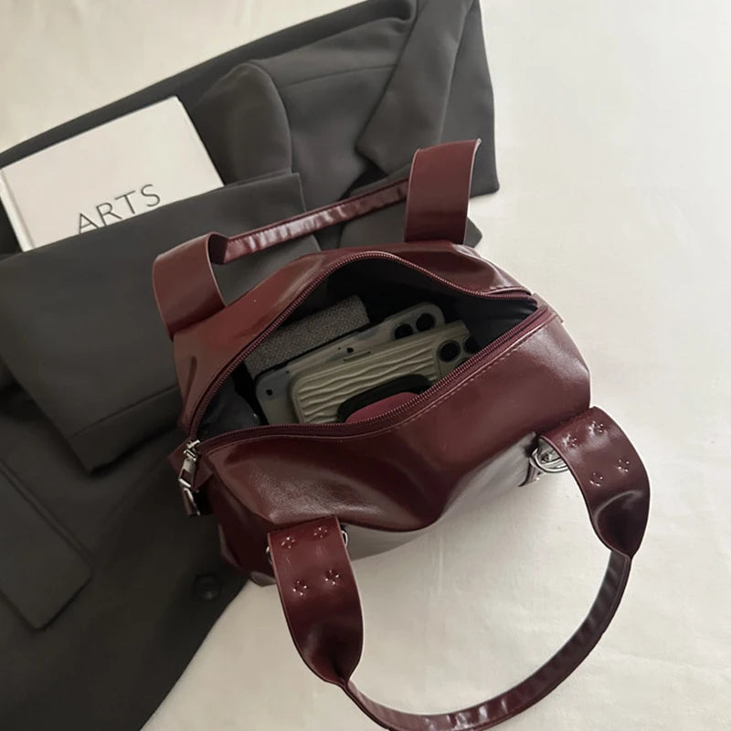 High Quality PU Leather Women's Shoulder Bag Large Capacity Y2K Underarm Bag Fashion Rivet Women Daily Boston Handbag