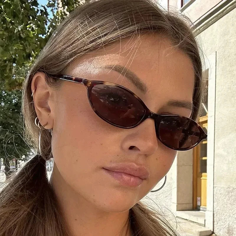 Vintage Small Frame Oval Sunglasses – Black Round Designer Style, Unisex Cool Eyewear for Men & Women, Fashion Circular UV Sun Glasses