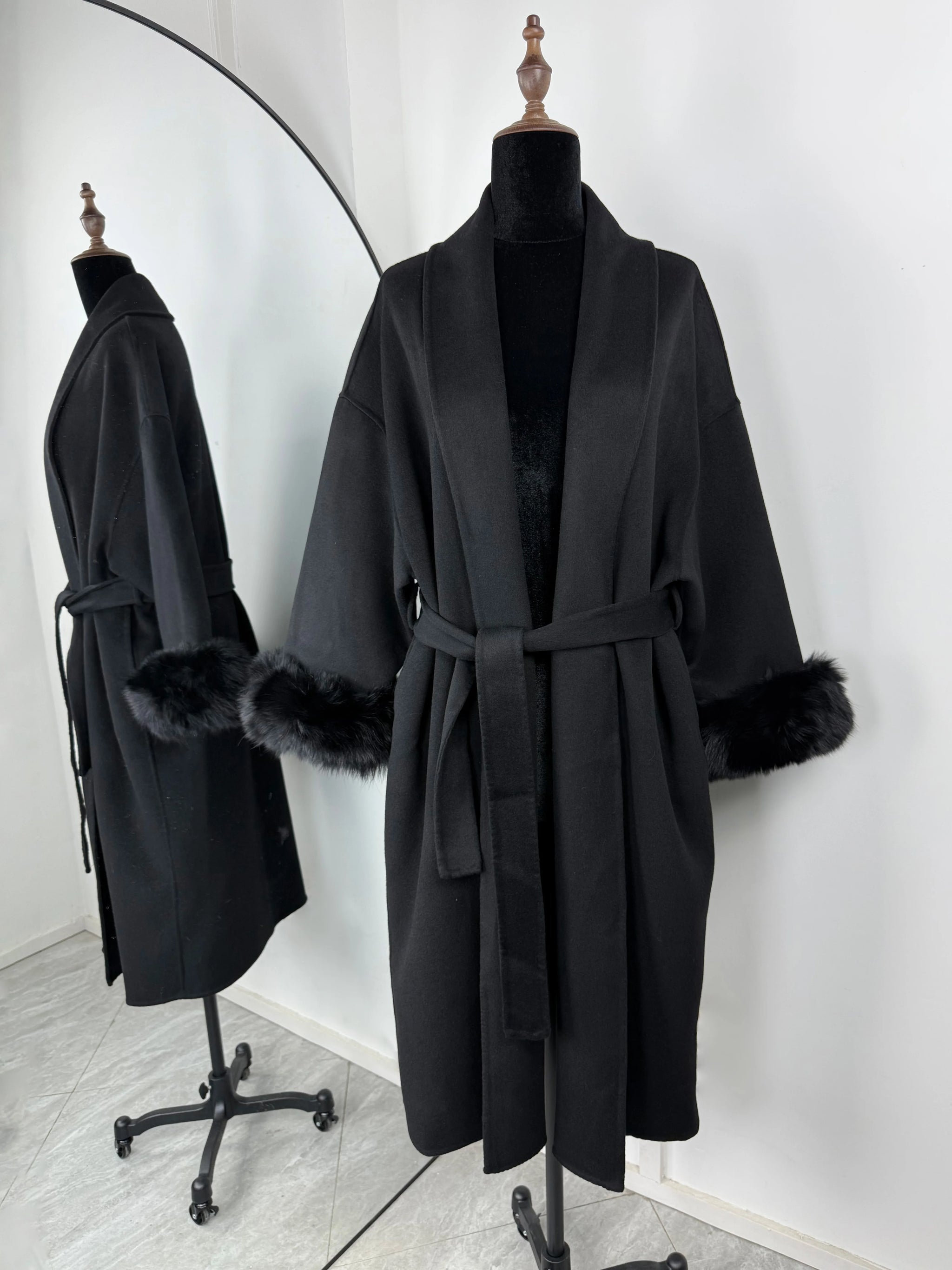 Elegant Fox Fur & Double-Sided Wool Coat