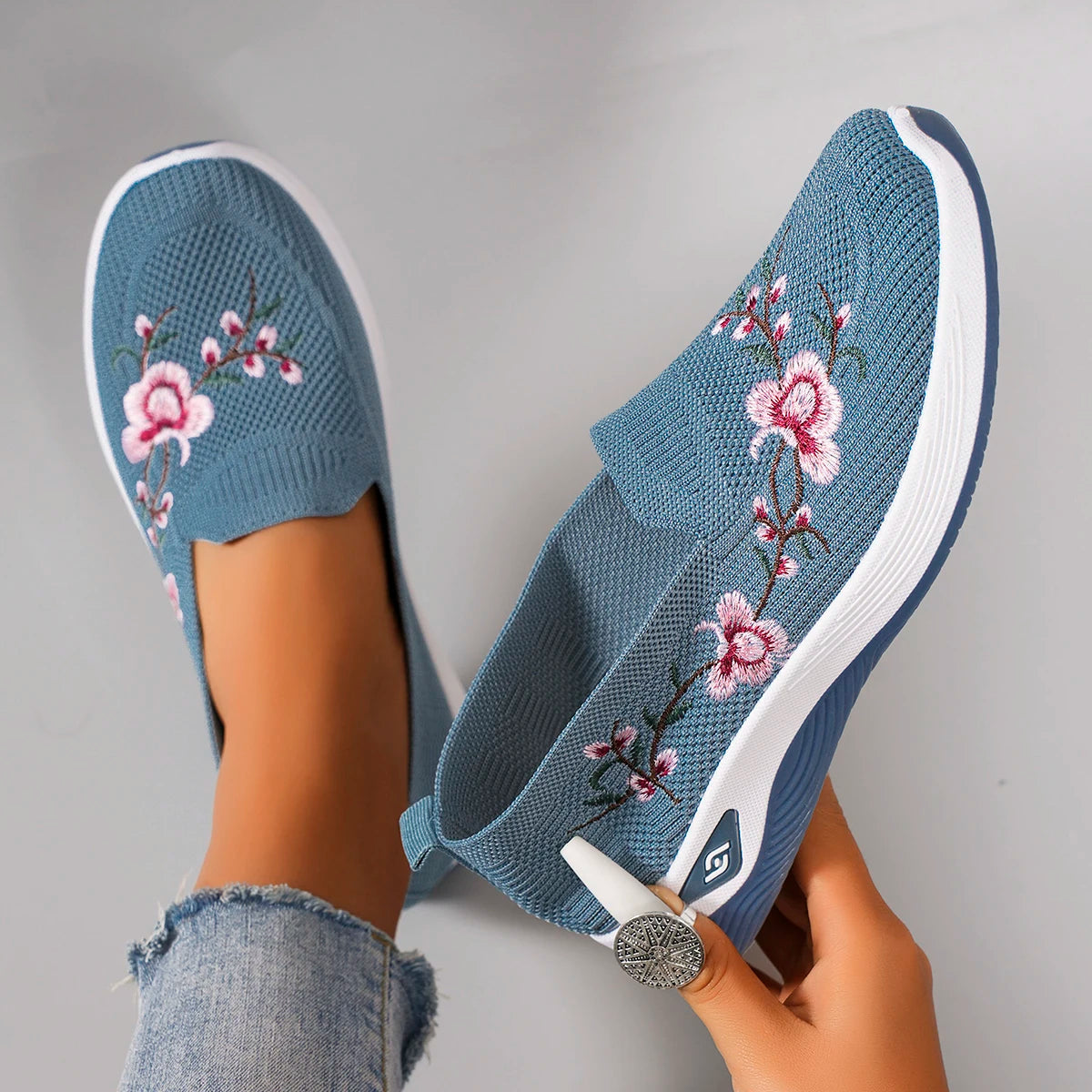 Women's Breathable Mesh Flat Sneakers — Lightweight Slip-On Casual Shoes
