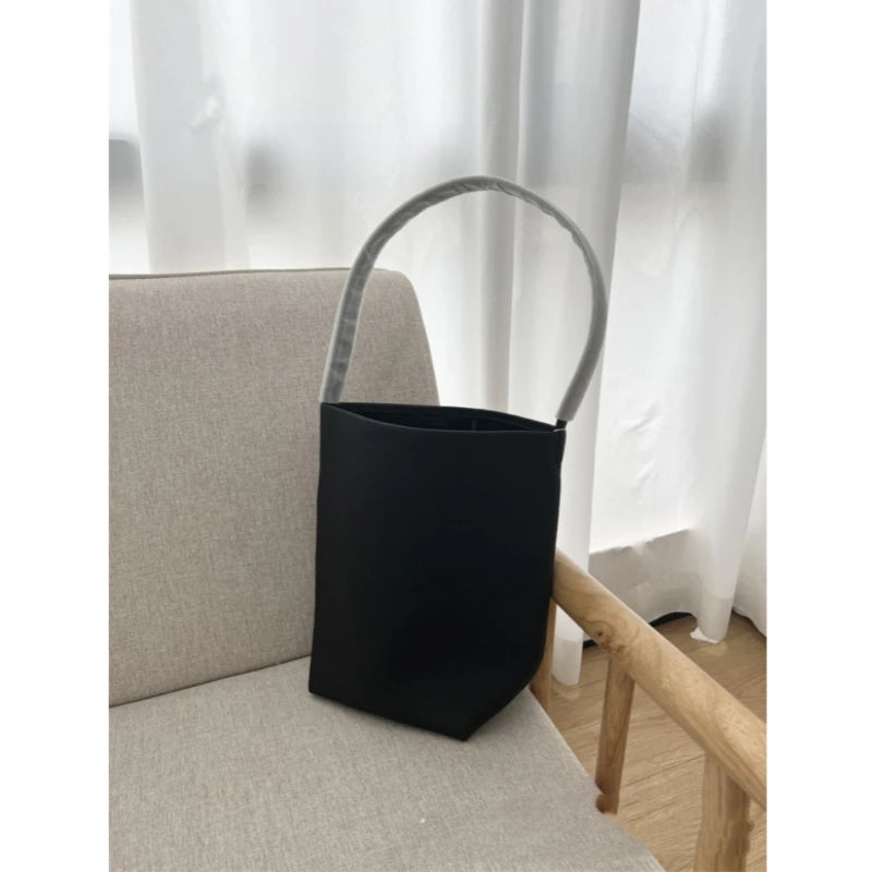 25 year new cowhide lychee pattern single shoulder commuting versatile large capacity bucket bag