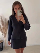 Elegant 2-Piece Knit Skirt Set
