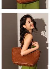 Leather woven bag, large-capacity women's tote bag, holiday leisure top layer cowhide shoulder bag, vegetable basket bag.