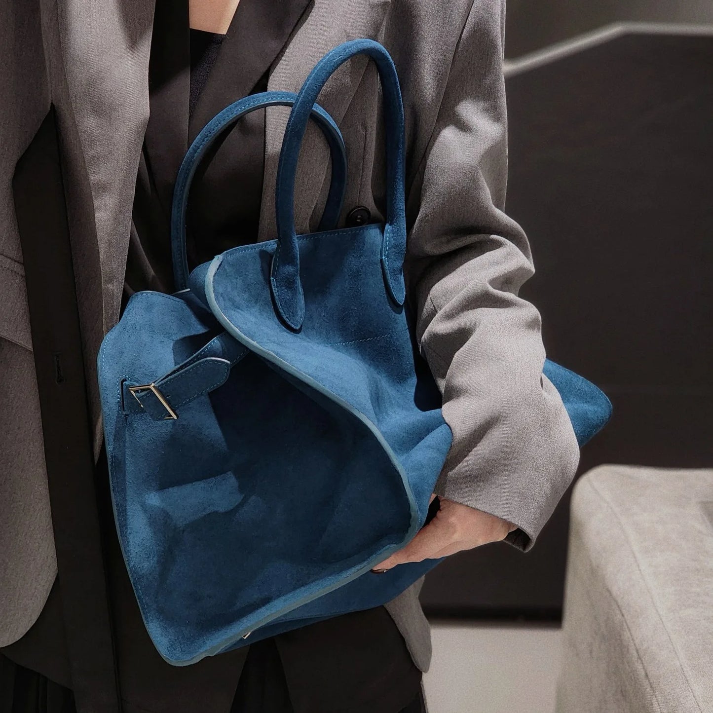 High Quality Autumn Winter New Matte Suede Tote Bag Large Capacity Commuter Casual Portable Shoulder Genuine Leather Women's Bag