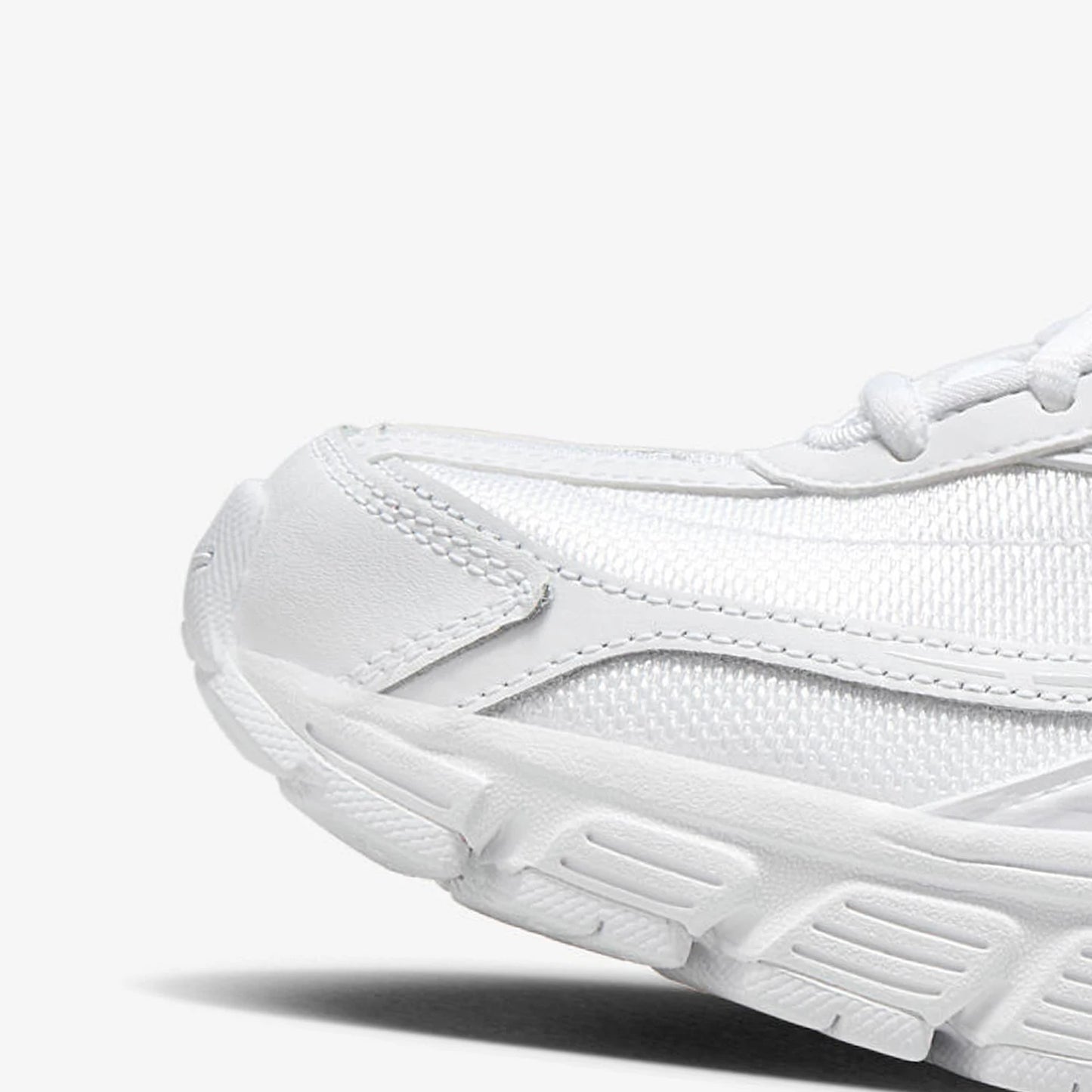 Nike FZ9020-100 Women's Lightweight Casual Sneaker