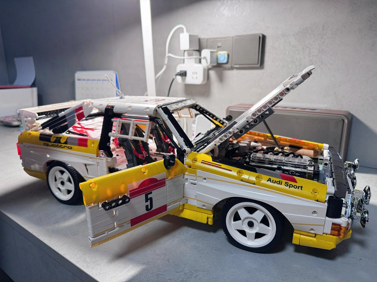 Retro Rally Car Building Set | 3,887 Pieces