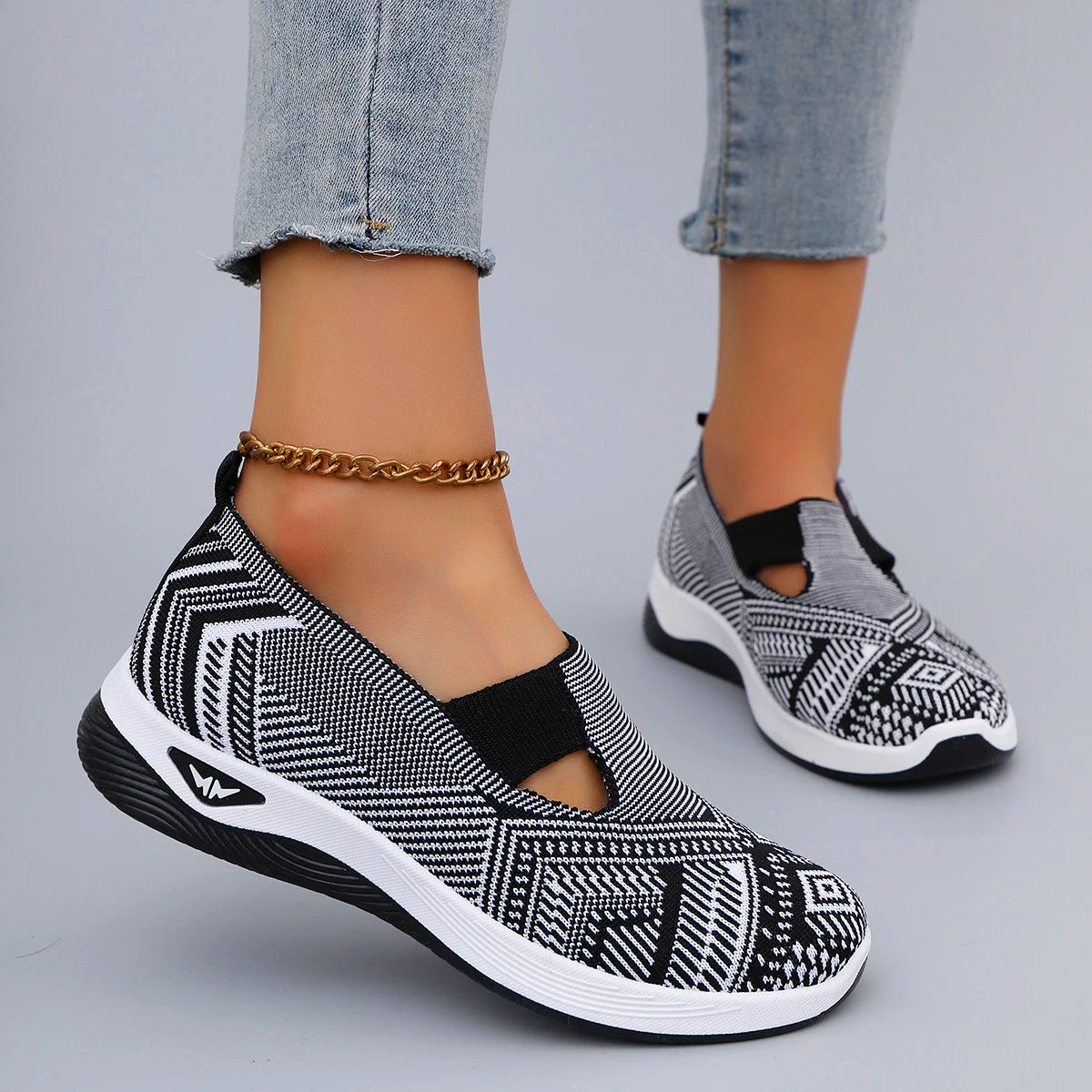 Spring New Women's Casual Sports Shoes Comfortable, Breathable, Lightweight, Wear Resistant Lazy Shoes, Soft Soled Flat Shoes
