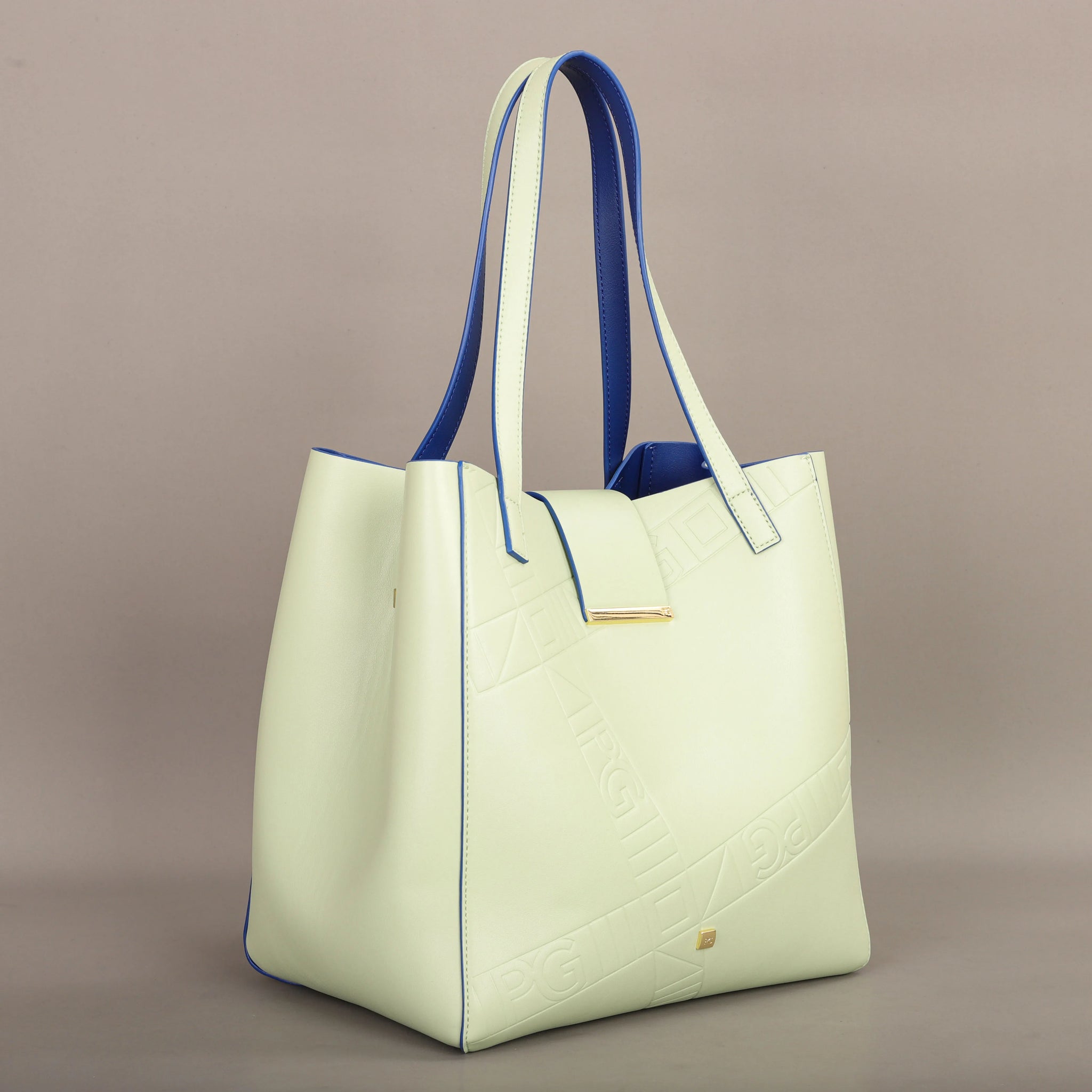 Elegant Leather Bucket Bag
