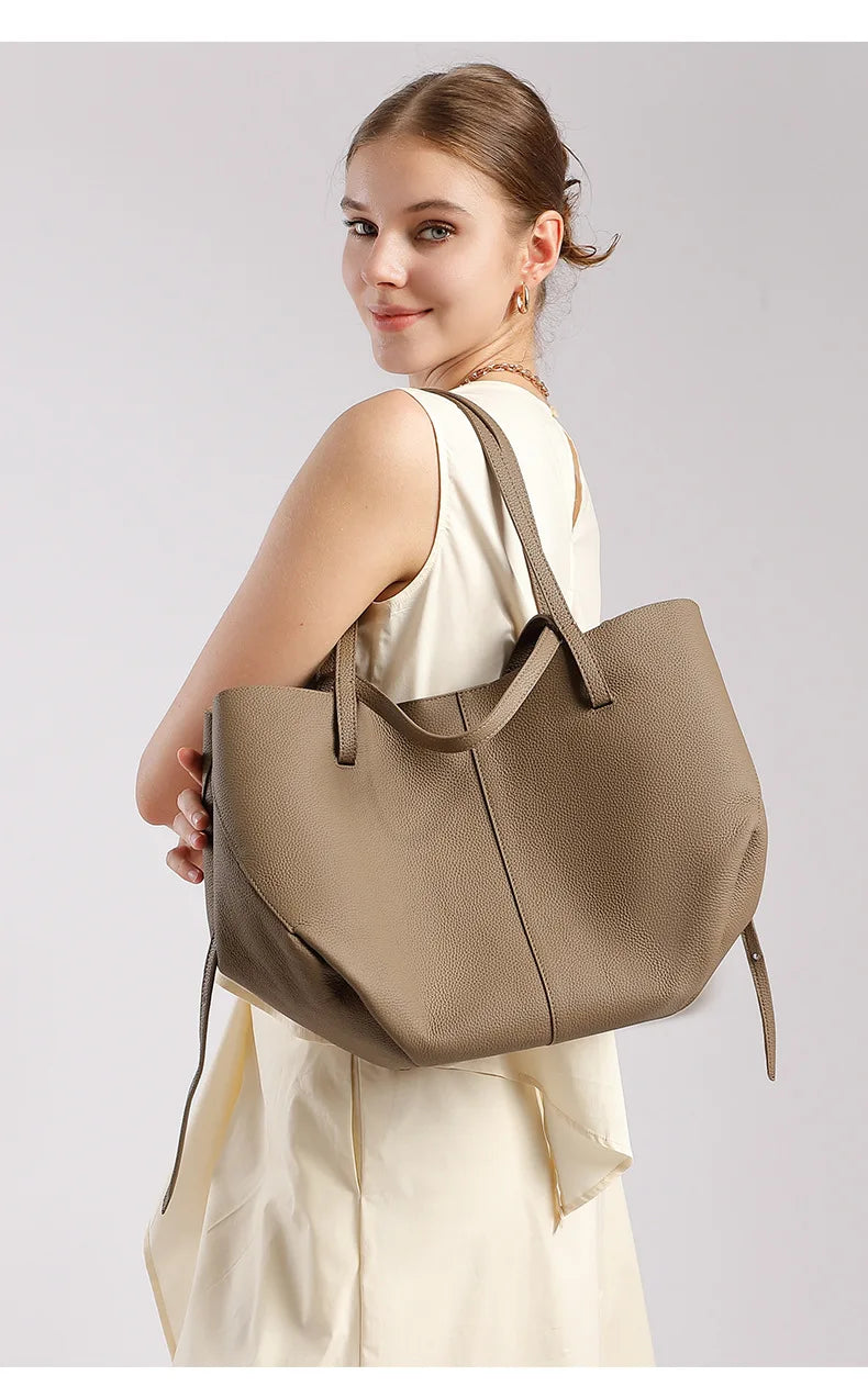 Women's Large Capacity Tote Bag 2025 New Vintage Suede Leather Spacious Crossbody Bag Commuting Versatile Trendy Premium Handbag