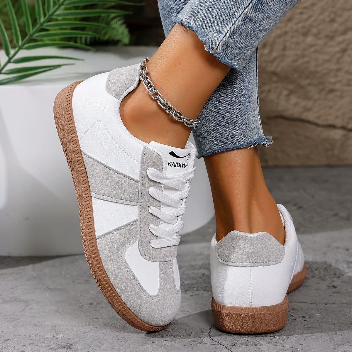 2026 Fashion Leather Women's Casual Sneakers Breathable Woman Vulcanize Sport Walking Running Platform Flats Shoes 644