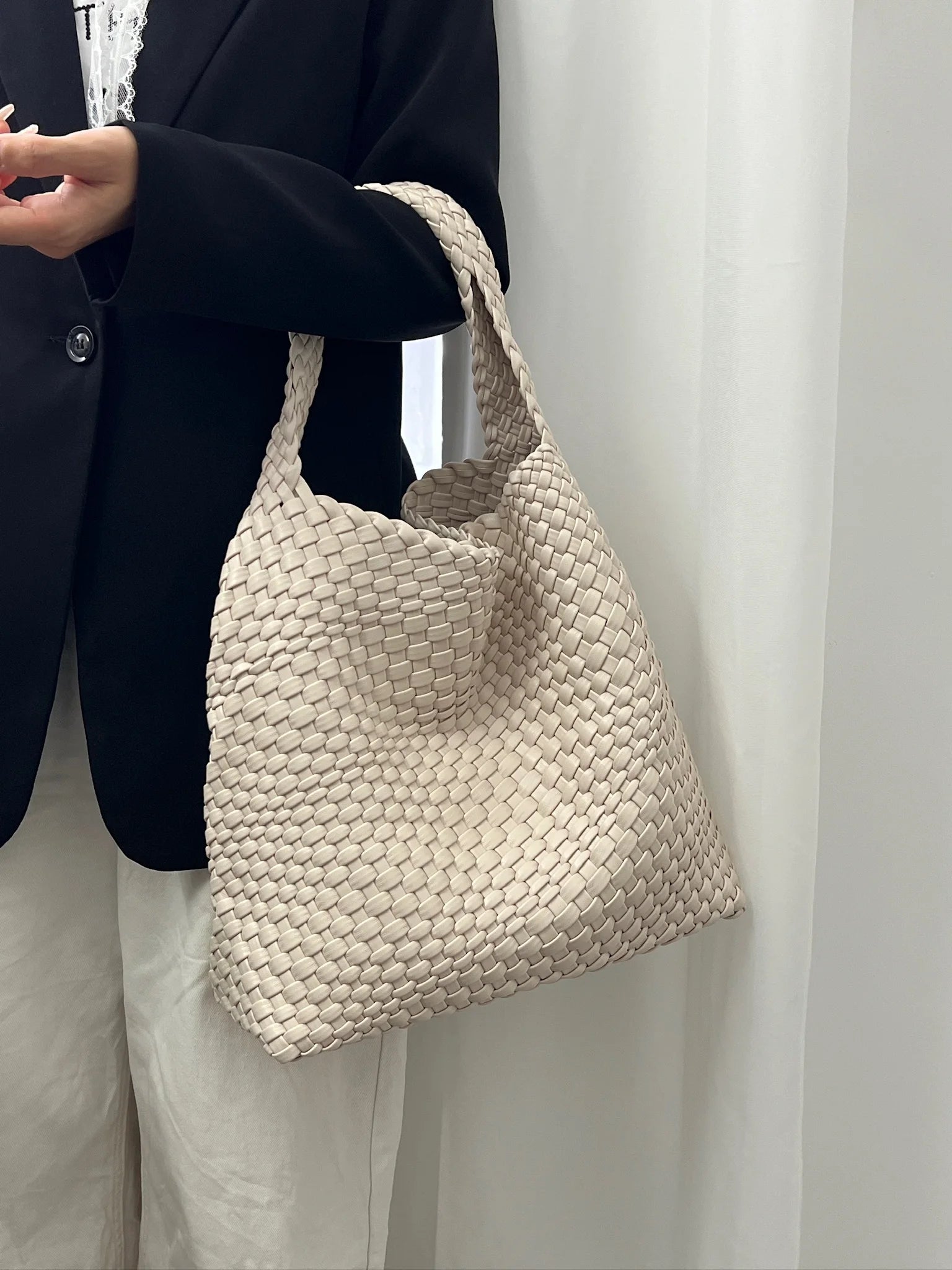 Shoulder bag Woven Bag for Women Europe and the United States popular PU leather soft fabric women underarm bag