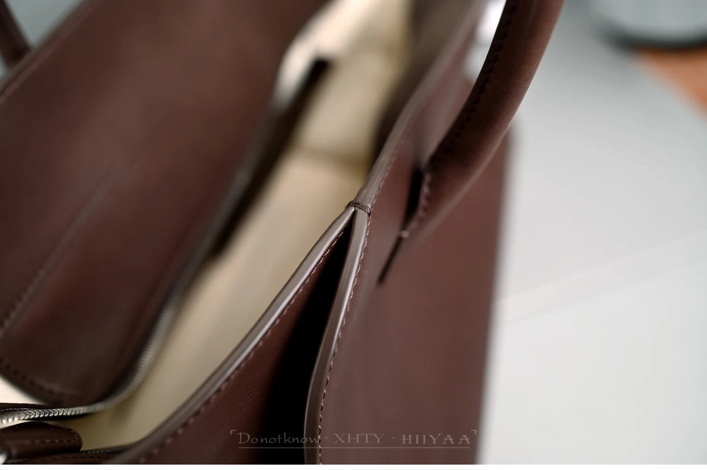 36cm Top-Grain Cowhide Tote — Effortless Everyday Elegance