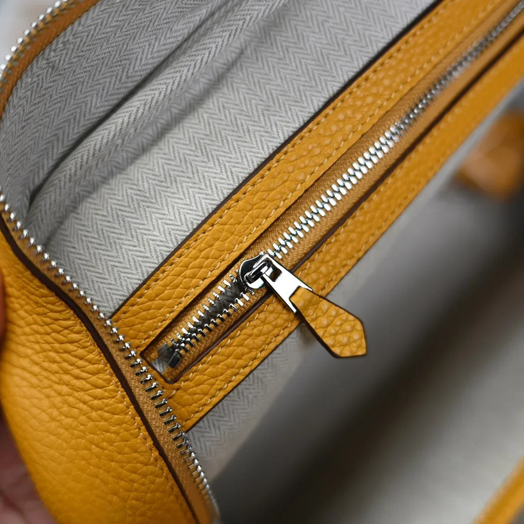 Genuine Leather Handbag Top Layer Leather Advanced Feeling 2025 New Model Fashion High-Capacity Woman