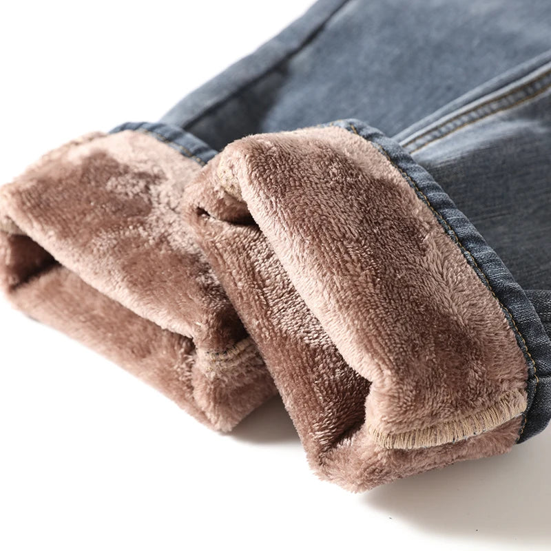 Men's Fleece-Lined Stretch Jeans