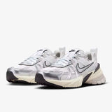Nike Women's Winter Lightweight Shock-Absorbing Running Shoes FD0736