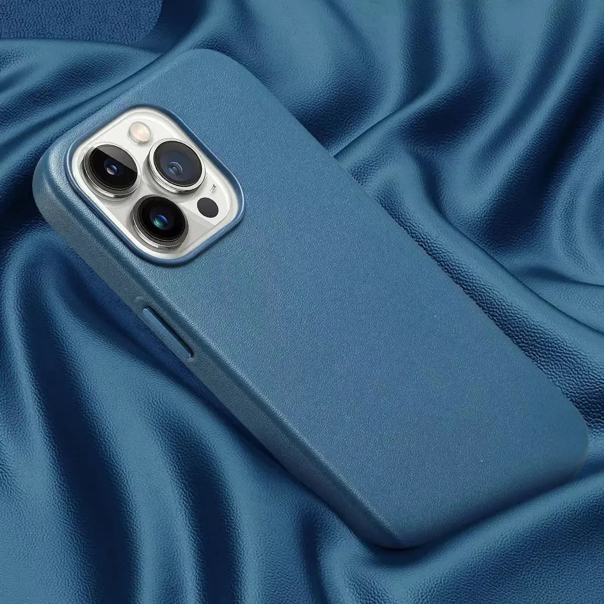 MagSafe-Compatible Magnetic iPhone Case