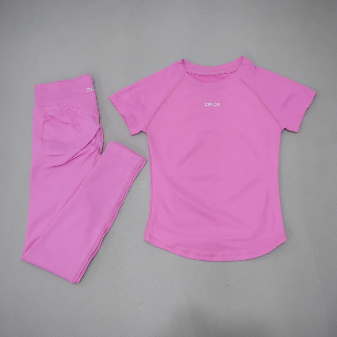Women's Seamless Yoga Set with High-Waist Leggings