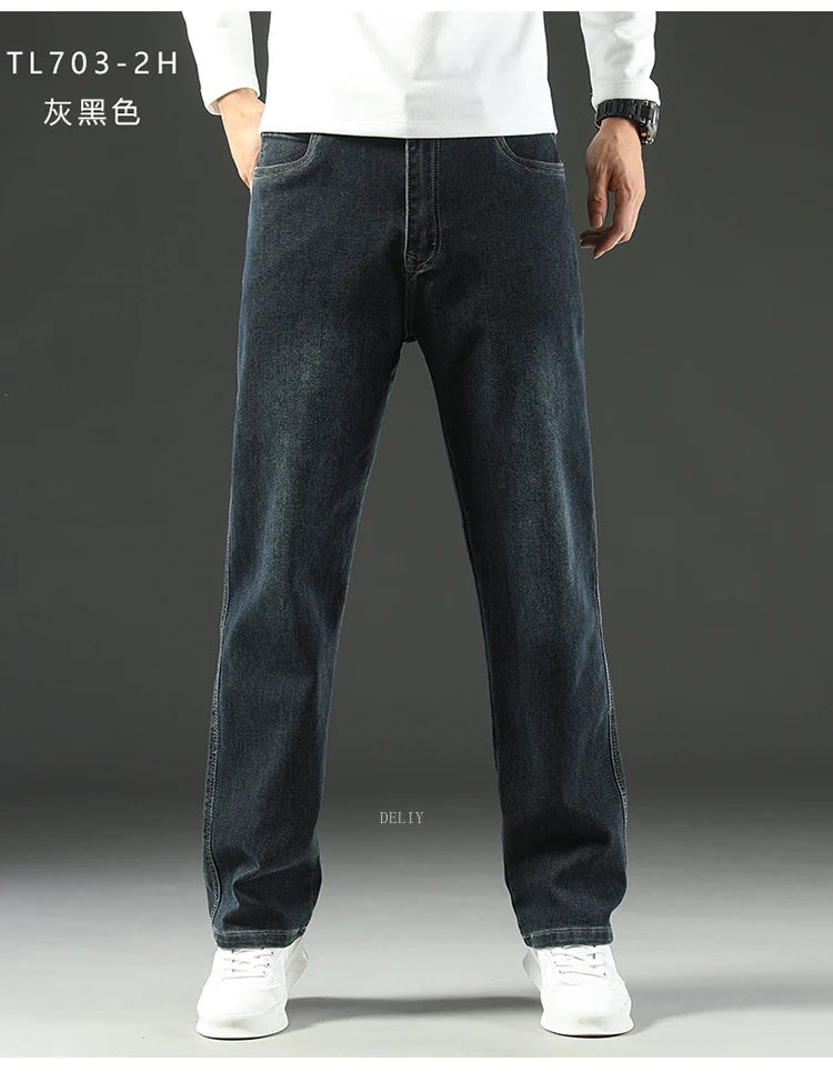 Men’s Relaxed Wide-Leg Stretch Jeans