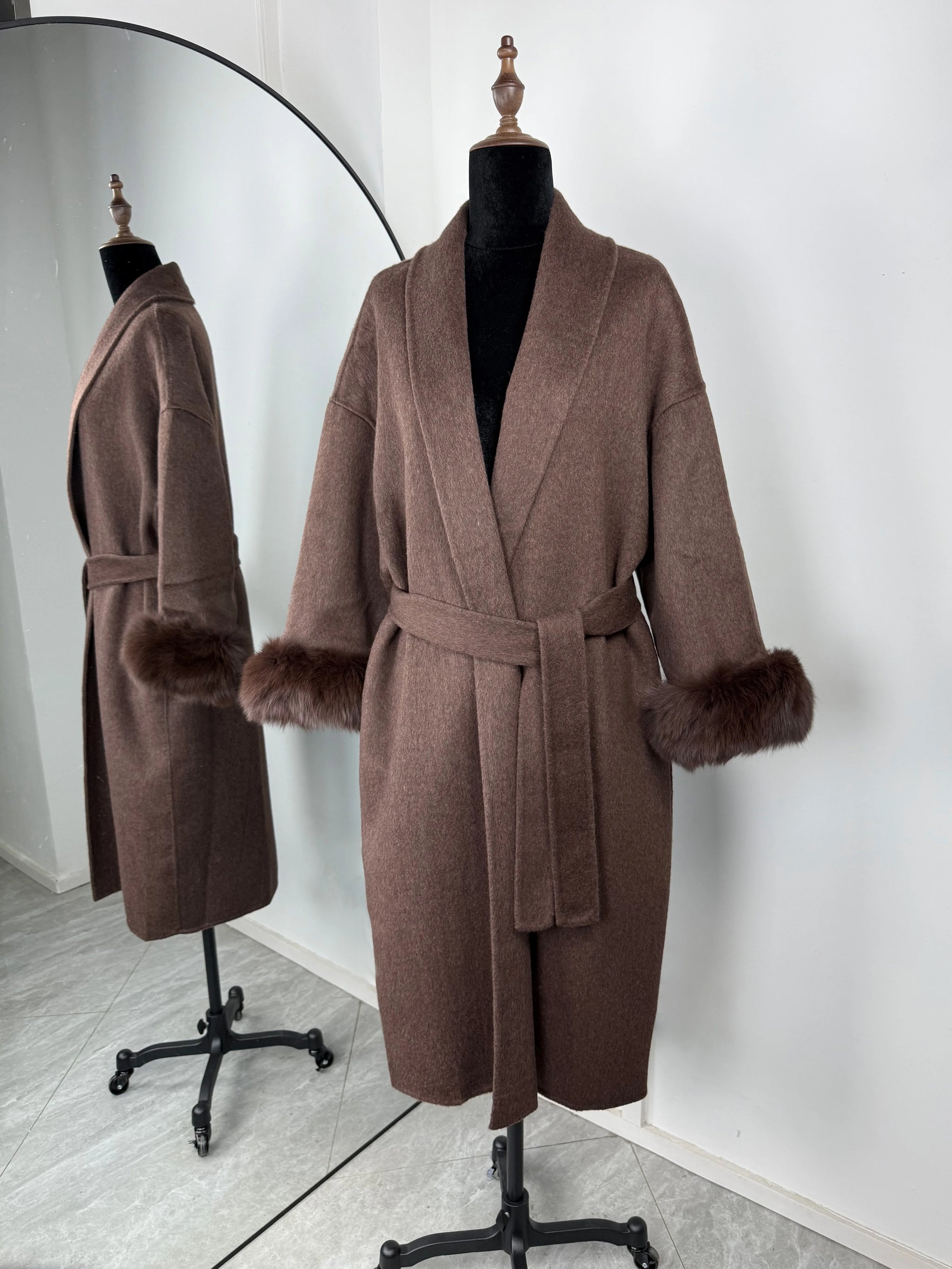 Elegant Fox Fur & Double-Sided Wool Coat