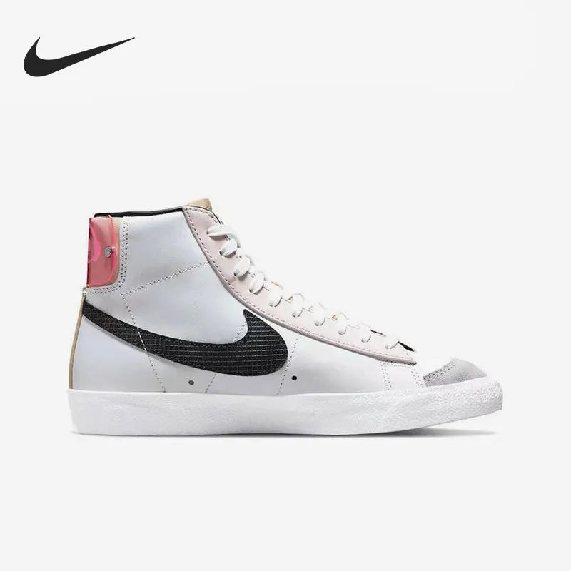 Nike DO2331-101 Women's Lightweight Walking Sneakers