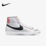 Nike DO2331-101 Women's Lightweight Walking Sneakers