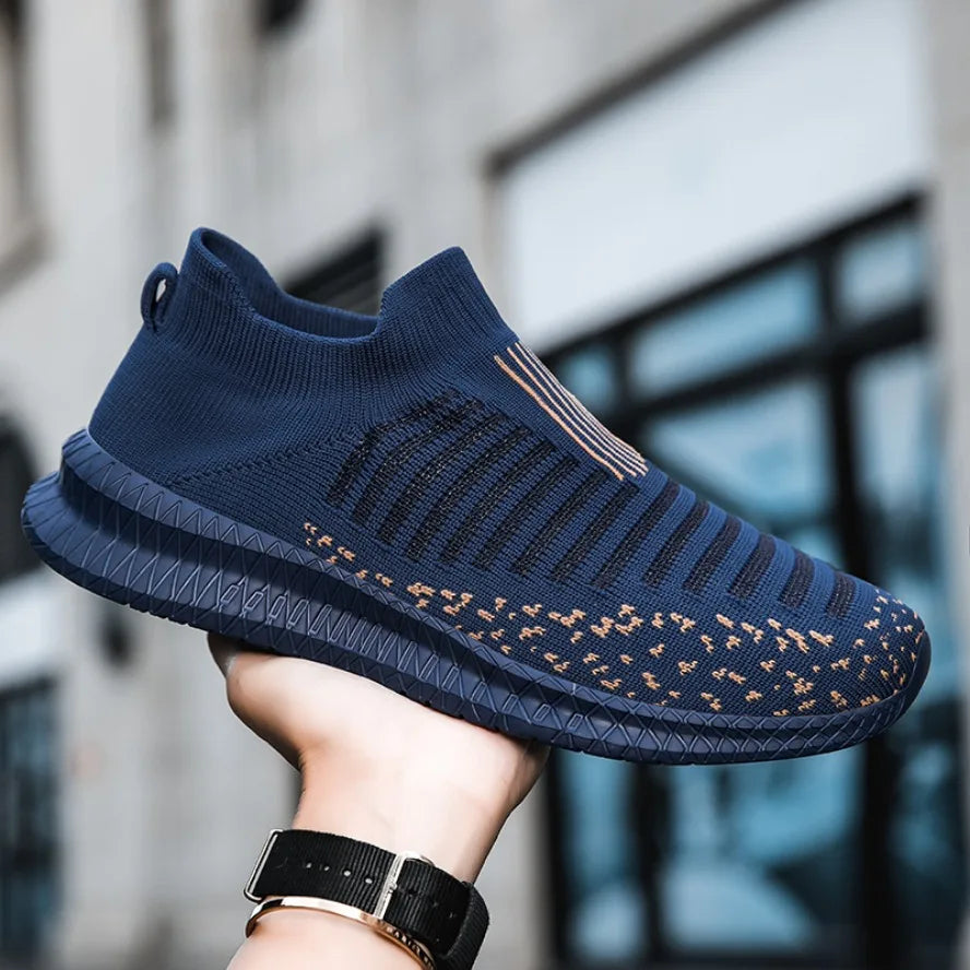 2026 Breathable Men Casual Shoes Lightweight Outdoor Male Walking Shoes Anti-slip Men's Sneakers Slip on Flats Vulcanized Shoes