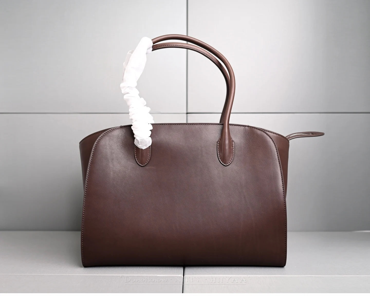 36cm Top-Grain Cowhide Tote — Effortless Everyday Elegance