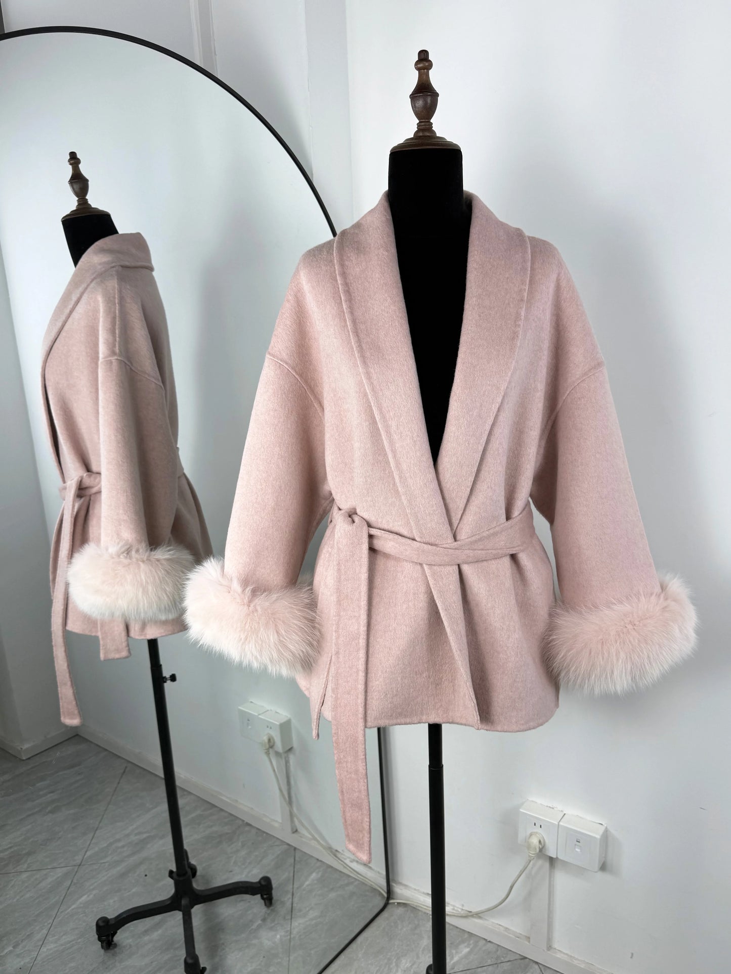 Elegant Fox Fur & Double-Sided Wool Coat