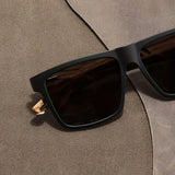 Square Wood-Grain Sunglasses – UV400 & Spring Hinges