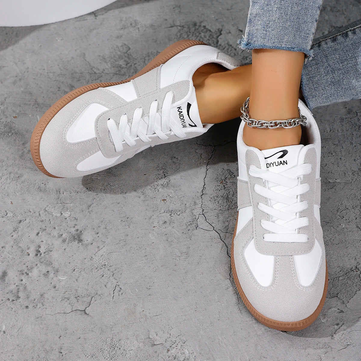 2026 Fashion Leather Women's Casual Sneakers Breathable Woman Vulcanize Sport Walking Running Platform Flats Shoes 644