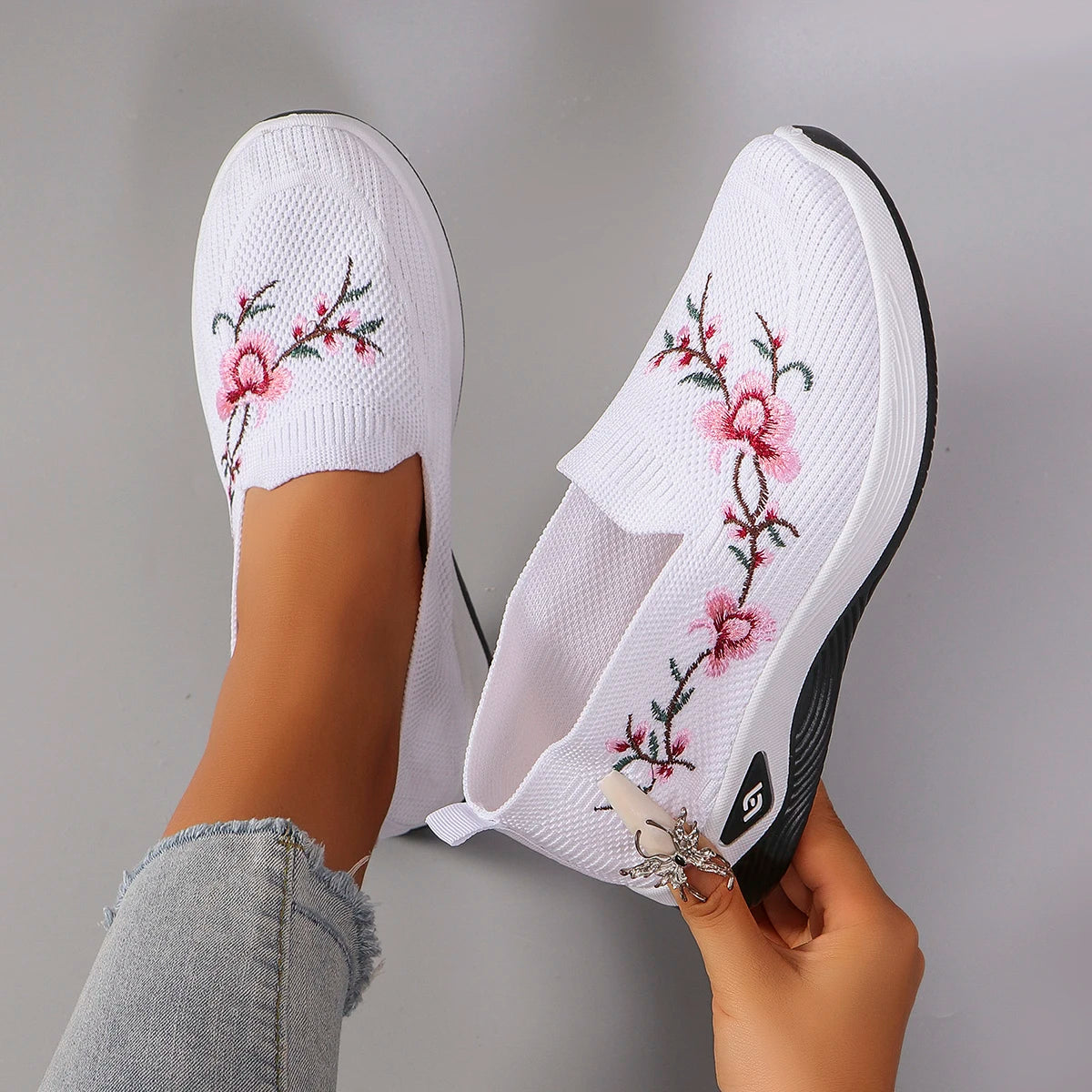 Women's Breathable Mesh Flat Sneakers — Lightweight Slip-On Casual Shoes