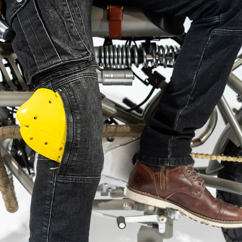 Men’s Straight-Leg Stretch Cargo Jeans