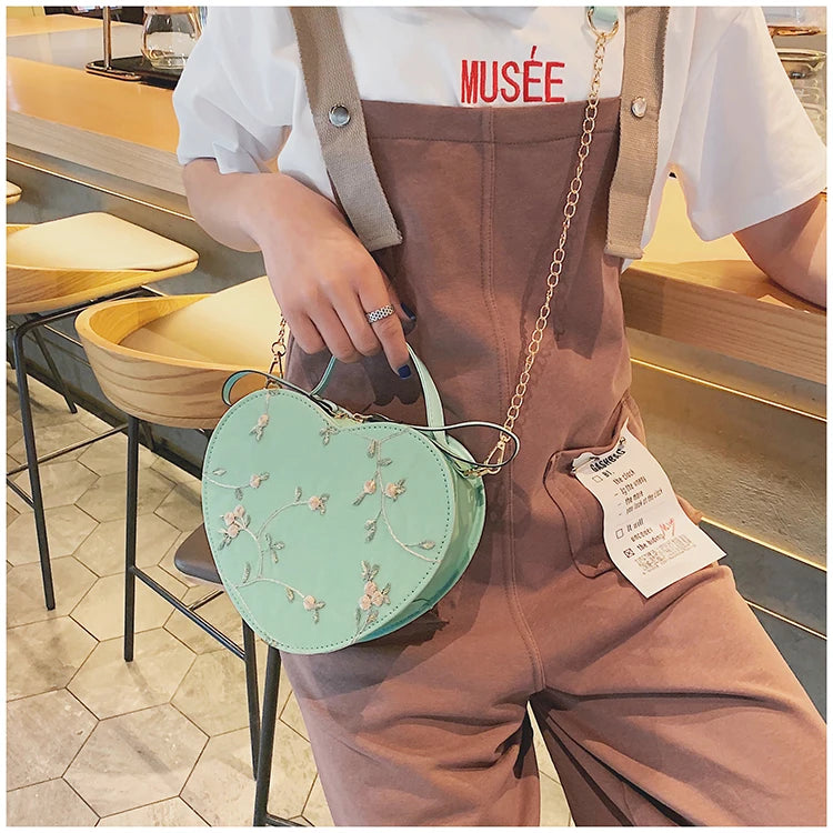 Female Sweet Lace Heart Round Handbags High Quality PU Leather Cross Body Bags for Women Small Fresh Flower Chain Shoulder Bags