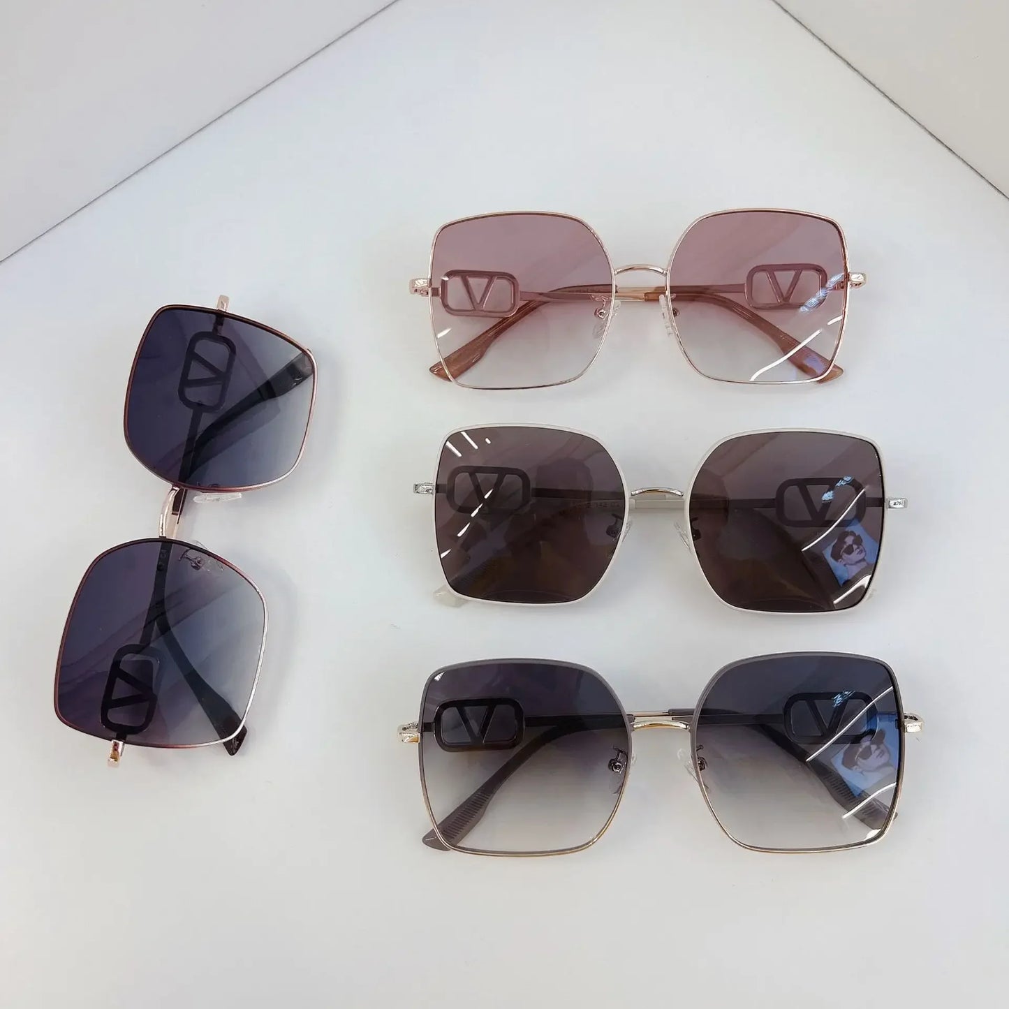 2025 New Fashion Metal Square Polarized Sun Glasses Women Luxury Diamond UV400 Sunglasses Ladies Oversized Eyewears Gafas De Sol