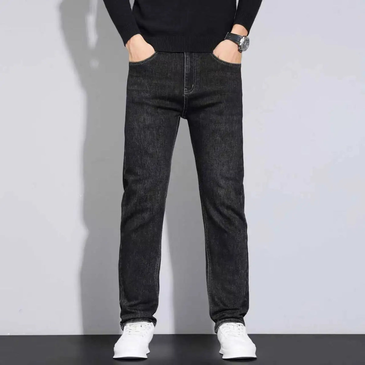 Men’s Classic Straight-Leg Stretch Jeans