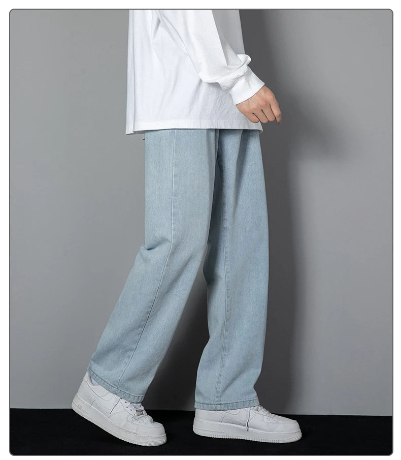 Men’s Relaxed Straight-Leg Denim Jeans