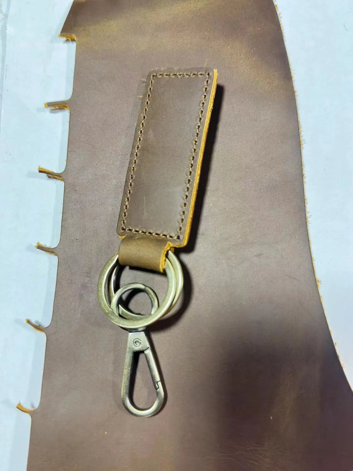 Free Customized Fashion Women Genuine Leather Keychain Vintage Creative Pendant Handmade Small Gift DIY Present Car Key Chain