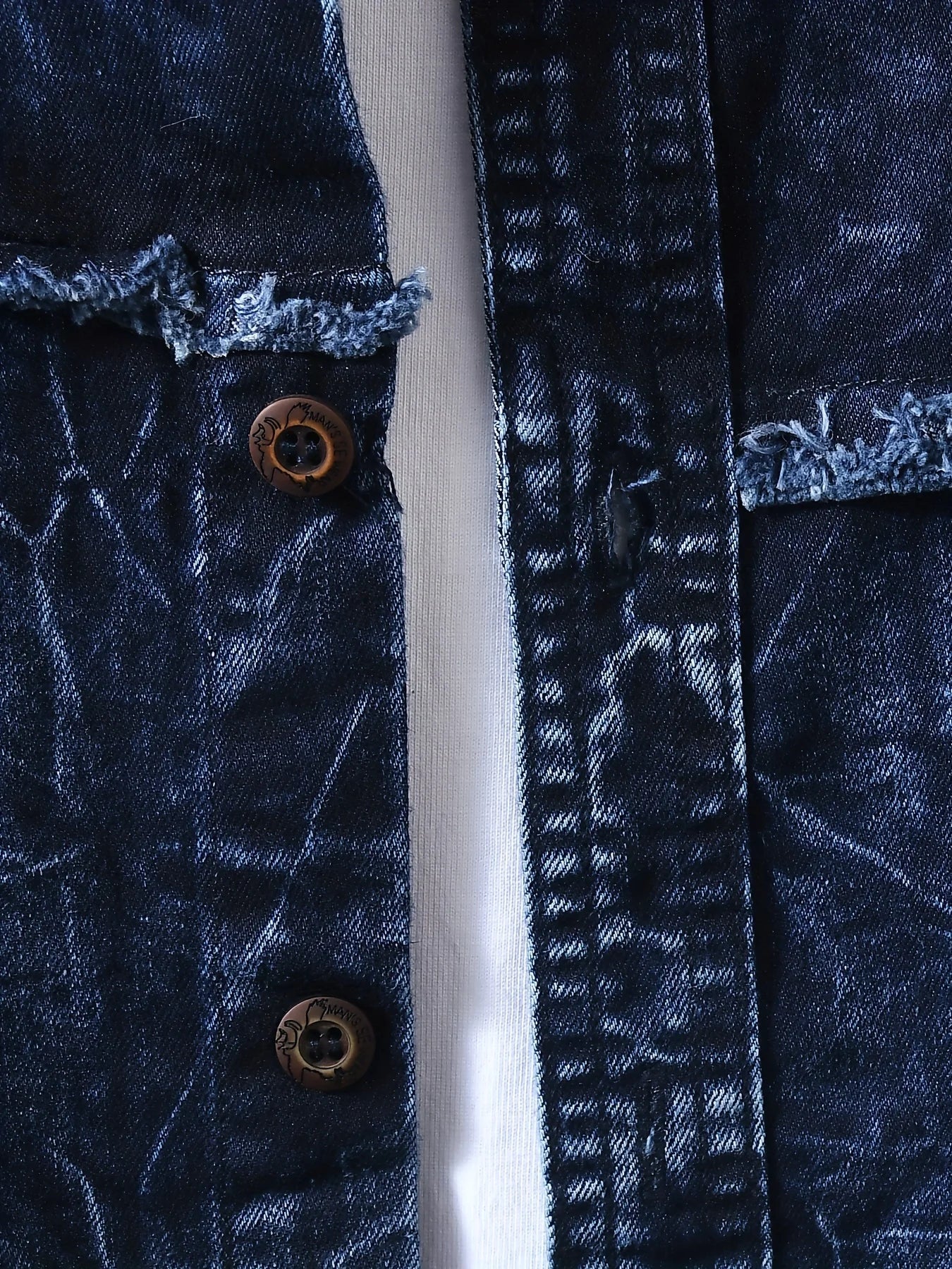 Men's denim shirt for autumn, American retro long-sleeved, washed dark blue, blue denim shirt with double pockets, workwear styl