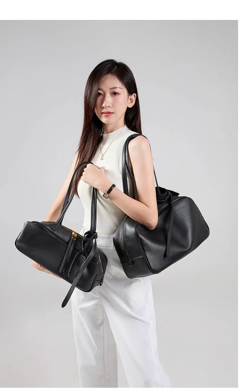 High Version Genuine Leather Pillow Bag for Women 2026 New All-Match Large Capacity First Layer Cowhide Bowling Bag for Women