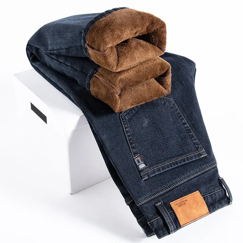 Men's Fleece-Lined Stretch Straight-Leg Jeans